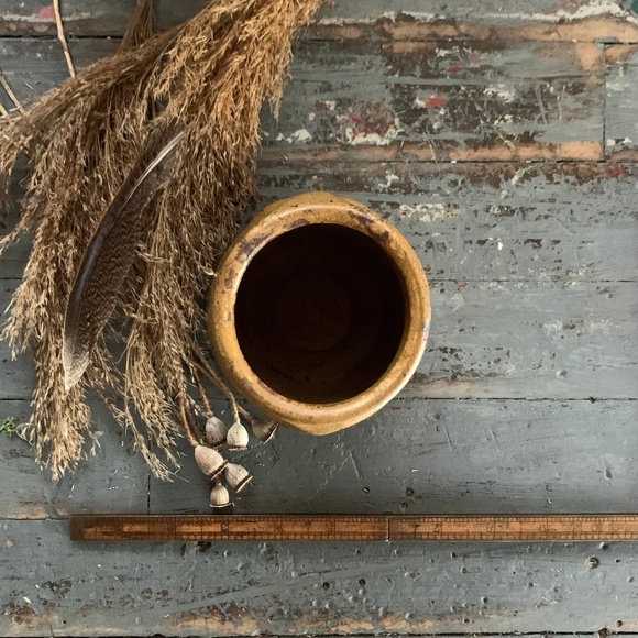 60's MCM HANDMADE BURNT ASH EMBOSSED CERAMIC VASE - Picture 10 of 10